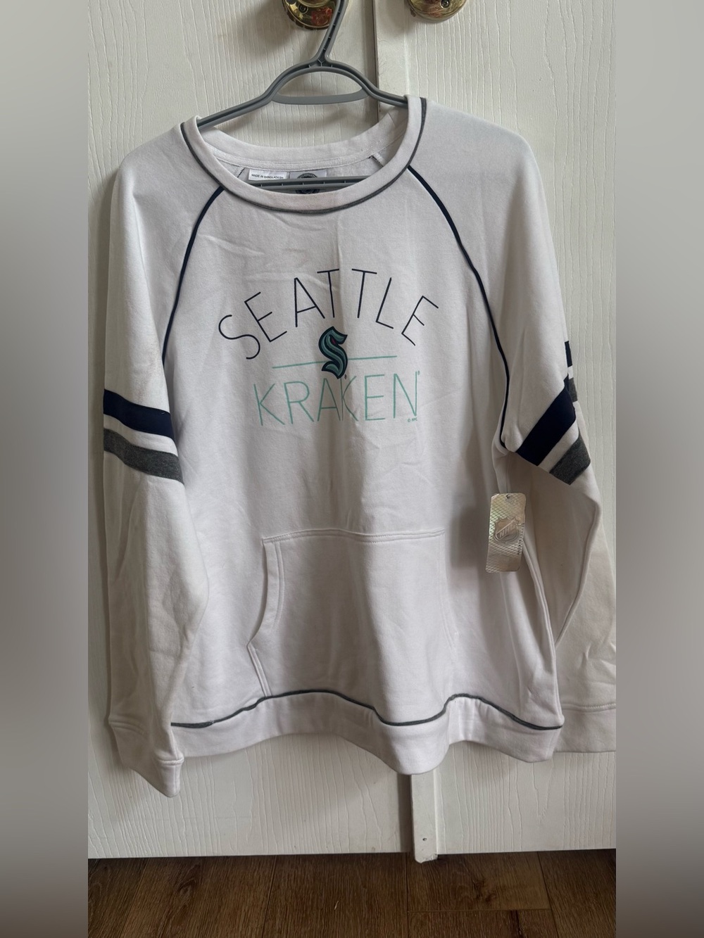 NHL Seattle Kraken Women's Pullover Sweatshirt White Size XL